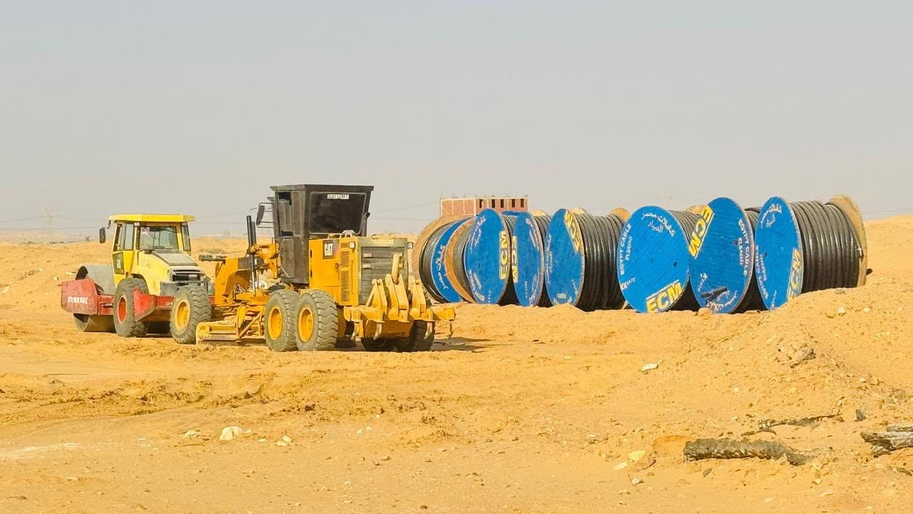 متابعة أعمال الطرق والكهرباء بأراضي الأمل سابقًا واجتماع اللجنة العقارية — صورة 2