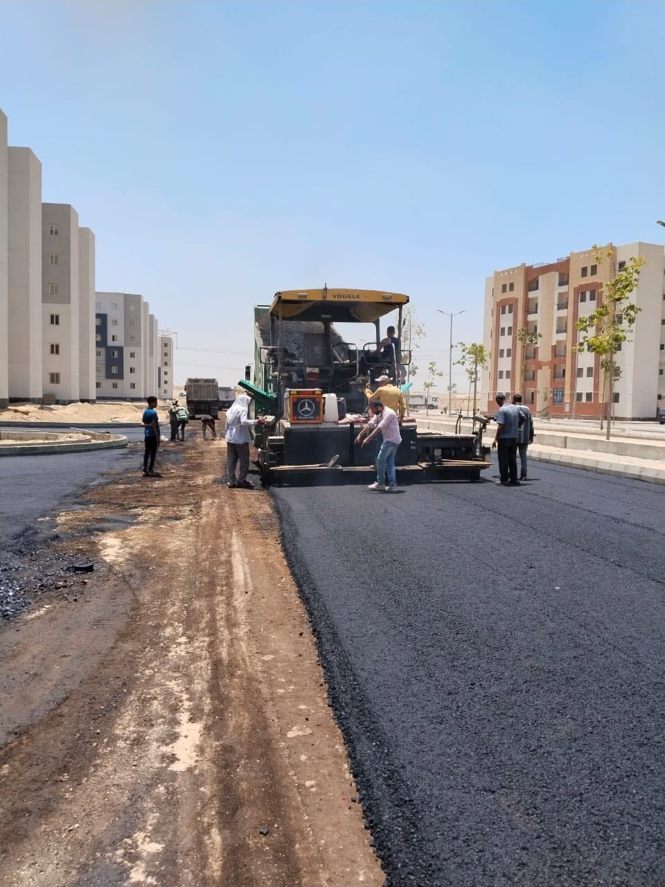 متابعة رصف طرق بيت الوطن والإسكان الاجتماعي والحي 37 — صورة 6