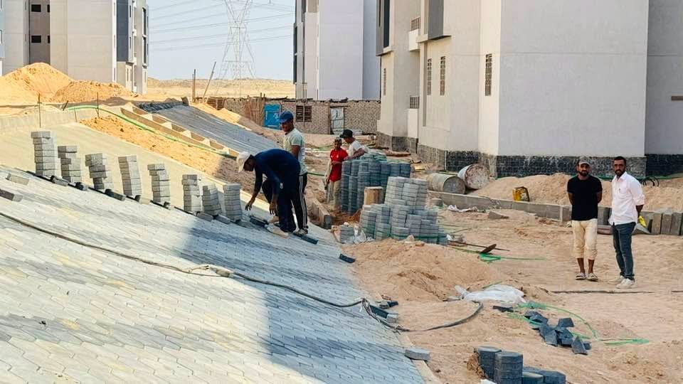 رئيس الجهاز يتفقد الطرق والمرافق بالحي 37 لمشروعي «سكن لكل المصريين» و«الإسكان الأخضر» — صورة 3