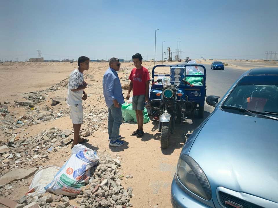 ضبط 3 عربيات نقل وتروسيكل بترمي مخلفات ومحاضر لمخالفي الإسكان الاجتماعي — صورة 3