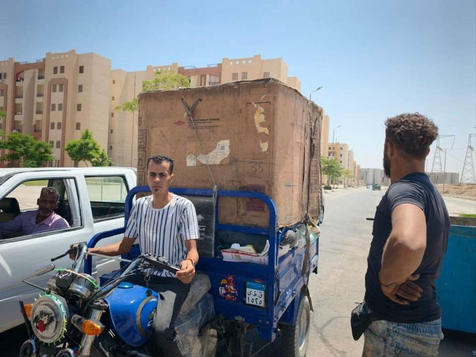 حملة مفاجئة بعد صلاة الجمعة لإزالة الإشغالات ومصادرة 4 تروسيكلات للنباشين — صورة 2