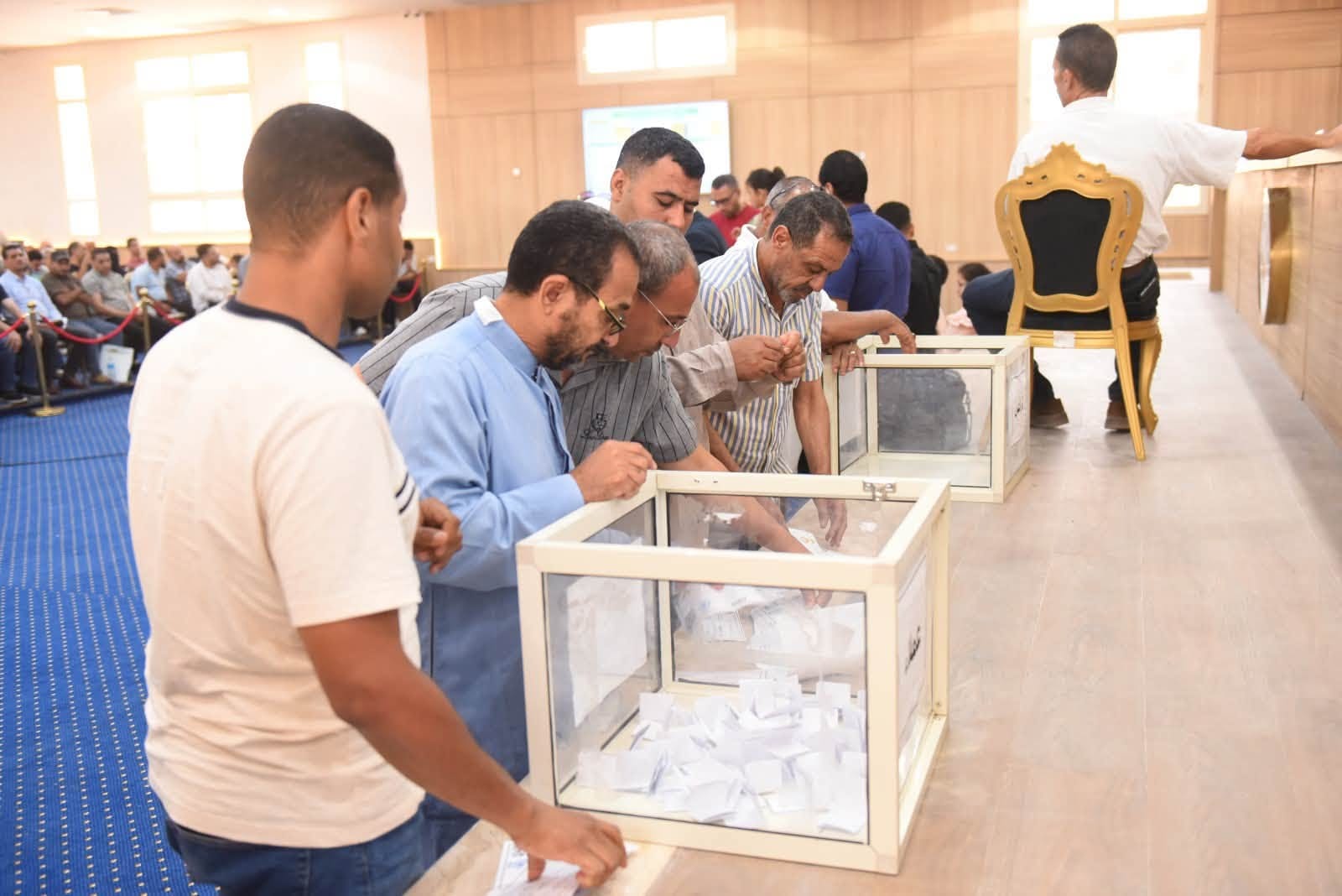 إجراء القرعات 43 و44 و45 لتسكين 454 عميلًا من أراضي توفيق الأوضاع — صورة 4