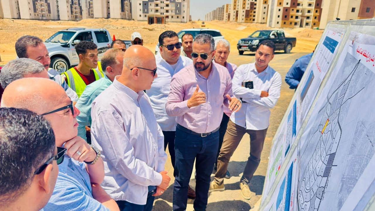 نائب وزيرة الإسكان للمرافق يتفقد مشروعات الحي 37 ومرافق الحي 17 (القادسية سابقًا) — صورة 4