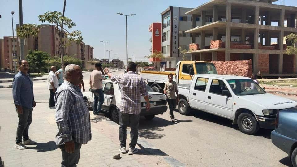 حملة مفاجئة بعد صلاة الجمعة لإزالة الإشغالات ومصادرة 4 تروسيكلات للنباشين — صورة 4