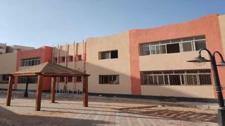 رئيس الجهاز يتابع مع الشركات تنفيذ المدارس والحضانات والمراكز الطبية والمخابز بالمدينة — صورة 3