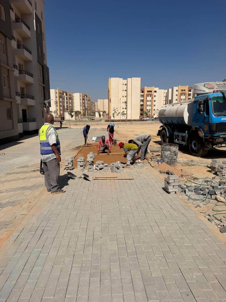 رصف طريق R4 وطبقة السن لطرق M1 وM26 وM3 بالأمل وإنارة طرق الإسكان الاجتماعي — صورة 2