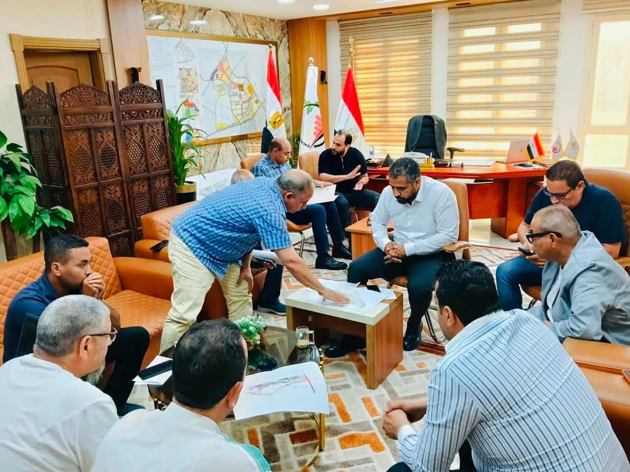 رئيس الجهاز يلتقي ملاك أراضي القادسية والأمل بخصوص التقنين ويتابع طرح مشروعات بنية تحتية — صورة 4