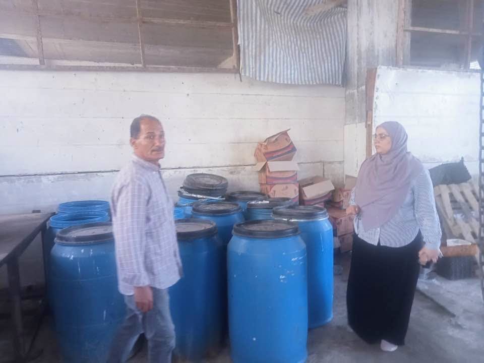 ضبط نحو 2.2 طن منتجات غذائية مخالفة في مصنع آيس كريم بجمعية أحمد عرابي — صورة 2
