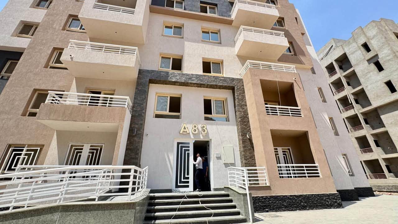 نائب رئيس الهيئة يتفقد الإسكان الأخضر و«ديارنا»: لا تهاون مع الشركات المتأخرة — صورة 3