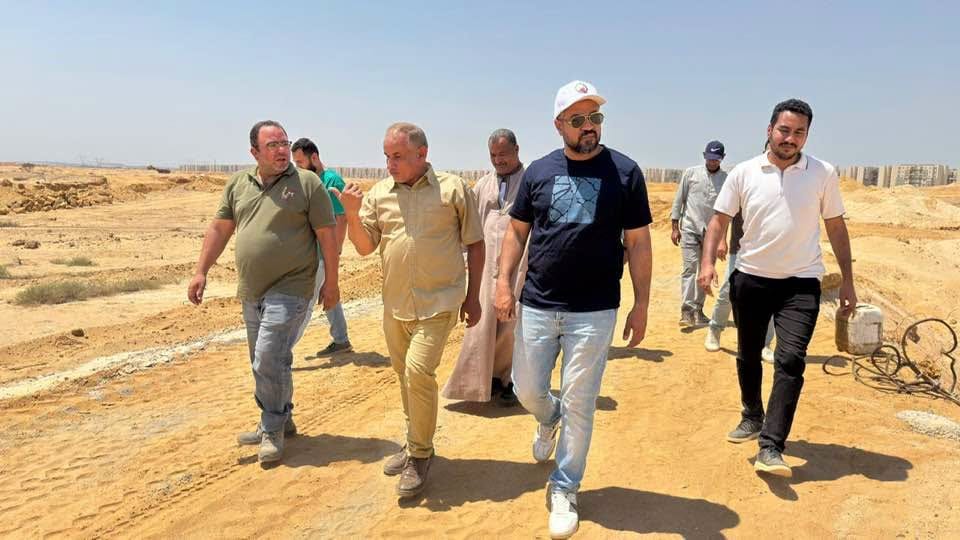 رئيس الجهاز يتابع ترفيق أراضي «بيت الوطن» بالحي 24 ورصف طرقها بمنطقة الـ2600 فدان — صورة 3