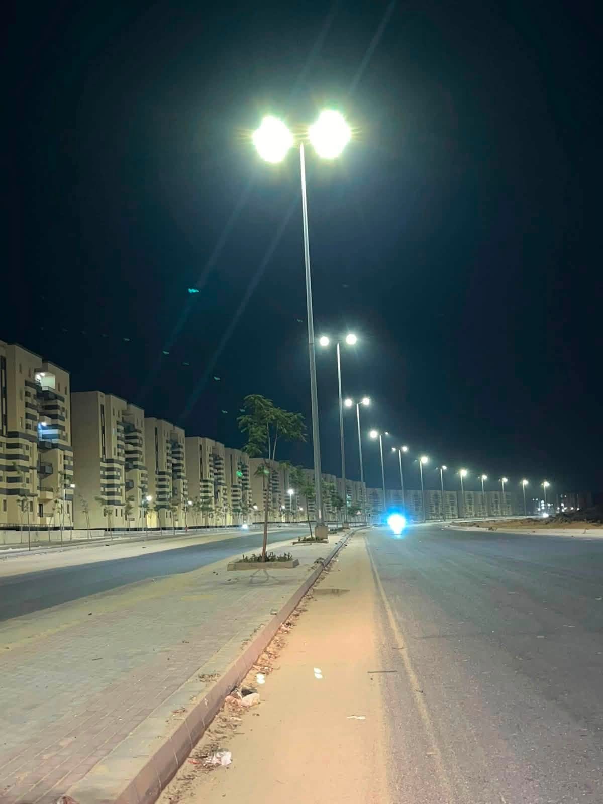 متابعة إنارة محور R2 والزراعة ورفع كفاءة الطرق — صورة 2