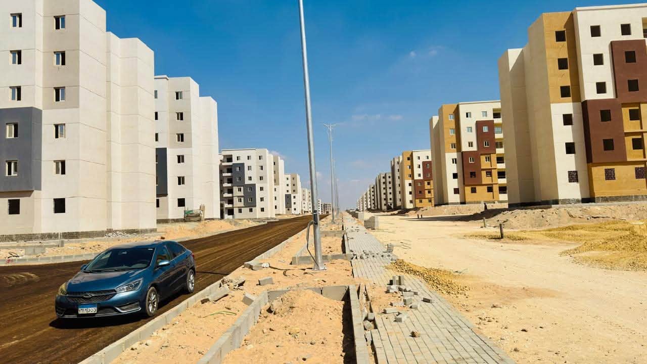 جولة مفاجئة بمنطقة الـ2600 فدان: النظافة والطرق والكهرباء والإسكان الأخضر — صورة 6