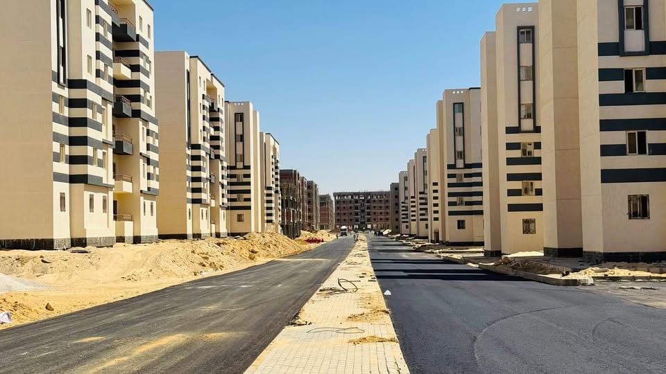 متابعة عمارات «سكن كل المصريين» بالحيين 15 و16 والالتزام بالبرامج الزمنية — صورة 13