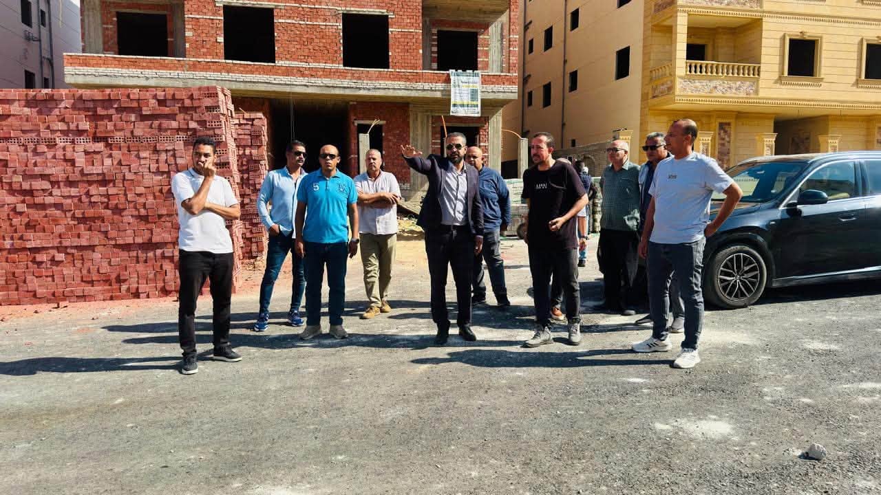 جولة مفاجئة بمنطقة الـ2600 فدان: النظافة والطرق والكهرباء والإسكان الأخضر — صورة 2
