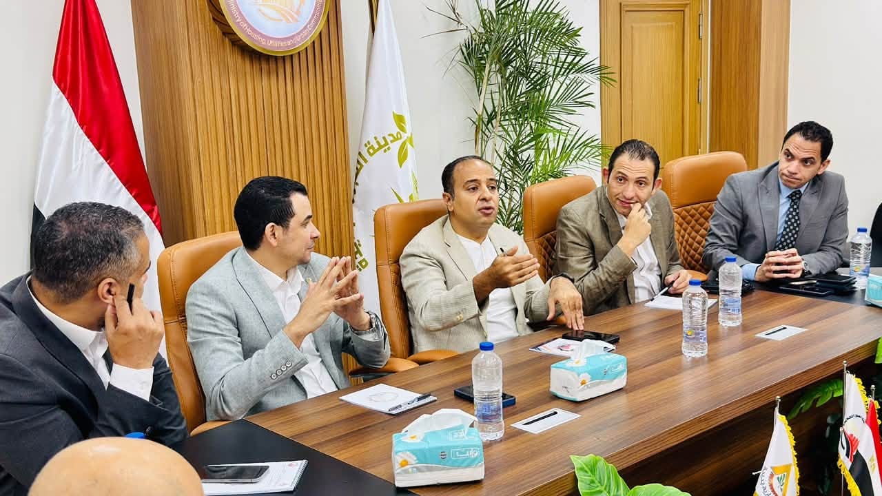 اجتماع قيادي بجهاز العبور الجديدة لتسريع تقنين الأراضي وتطوير المنظومة رقميًا — صورة 2