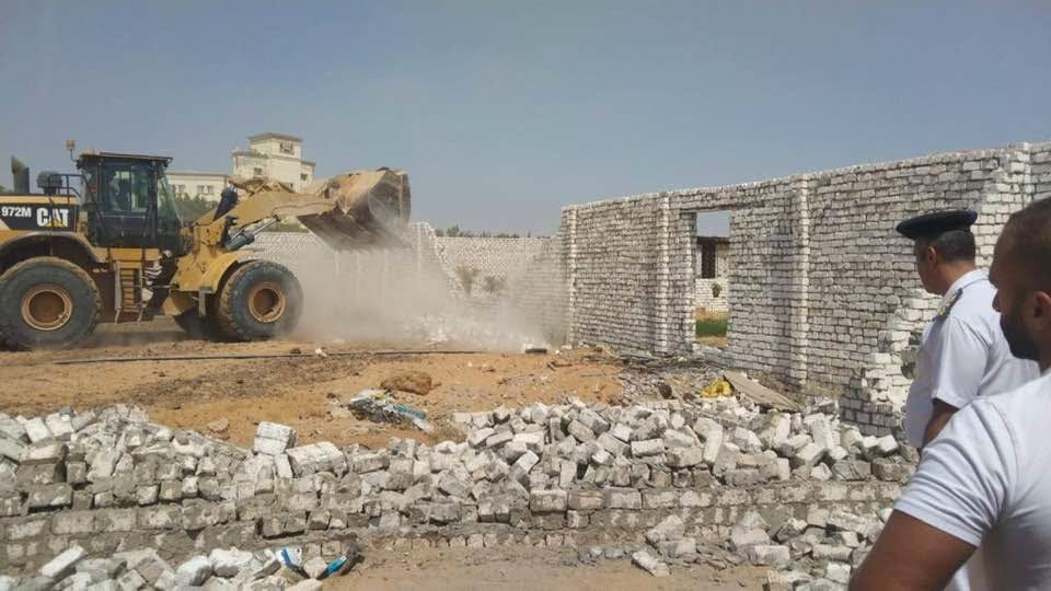 إزالة مبانٍ مخالفة على 8 أفدنة بجمعية أحمد عرابي ورفع إشغالات بالحرية والكرامة والمجد — صورة 3