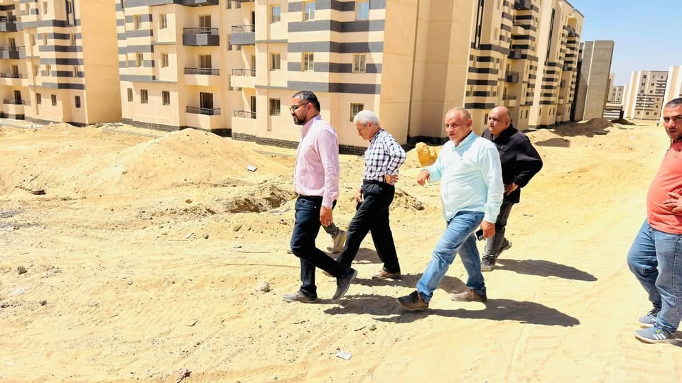 متابعة عمارات «سكن كل المصريين» بالحيين 15 و16 والالتزام بالبرامج الزمنية — صورة 9