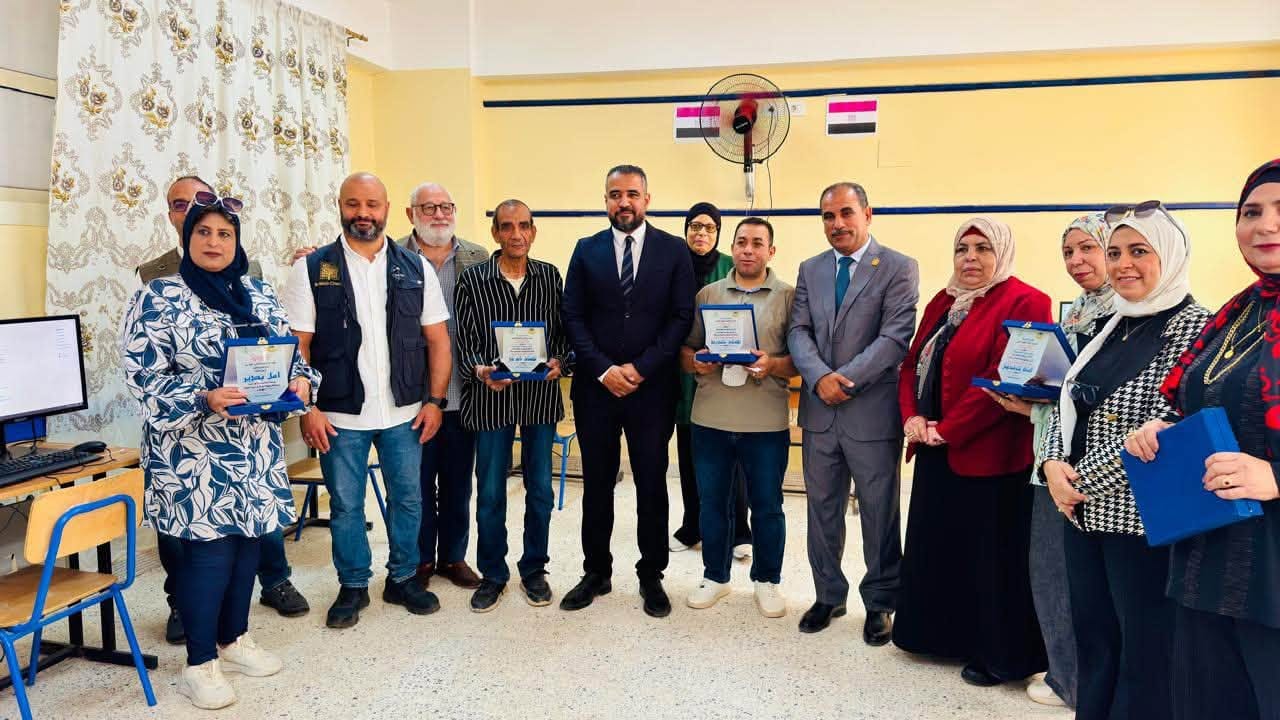 افتتاح معمل كمبيوتر بمدرسة عمرو بن العاص ومتابعة تجهيز مدرسة مجدي يعقوب — صورة 3