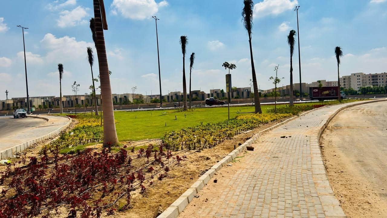 جولة بالمناطق الاستثمارية والشريط الخدمي والأمل لمتابعة الطرق والمرافق وتطوير المداخل — صورة 2